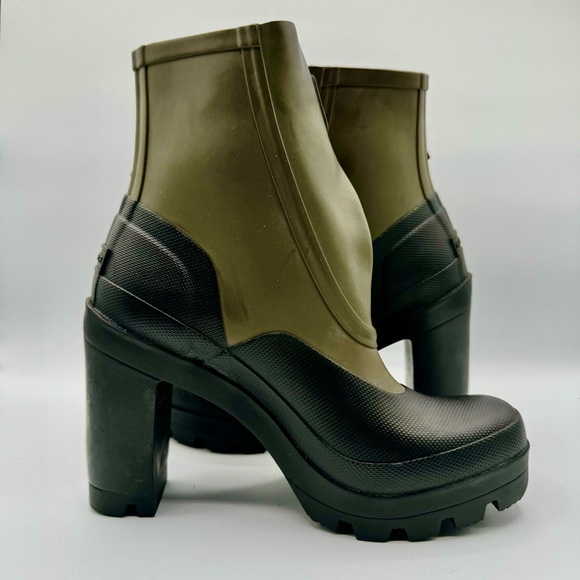 HUNTER GREEN RUBBER CHELSEA BOOTS WITH BLOCK HEELS - US SIZE 7 - Picture 8 of 15